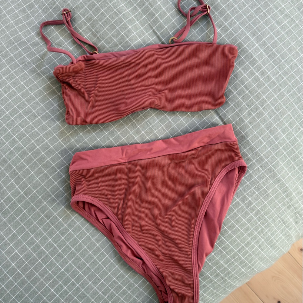 L*Space swimsuit (S top I believe, there’s no label. And M bottoms).